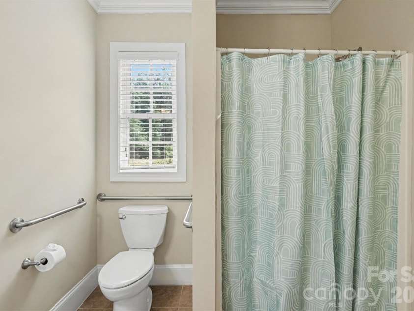 1820 Wedowee Court, Rock Hill, SC 29732.  MLS# CAR4416667, YatesRealty ID 46603. Full bathroom
