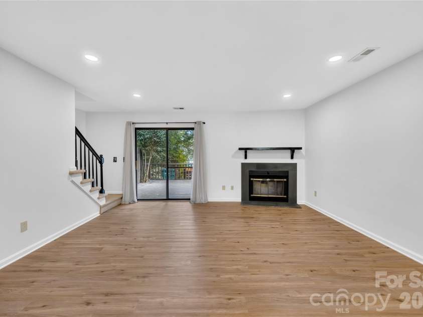 8426 Rust Wood Place, Charlotte, NC 28227.  MLS# CAR4417533, YatesRealty ID 46604. 