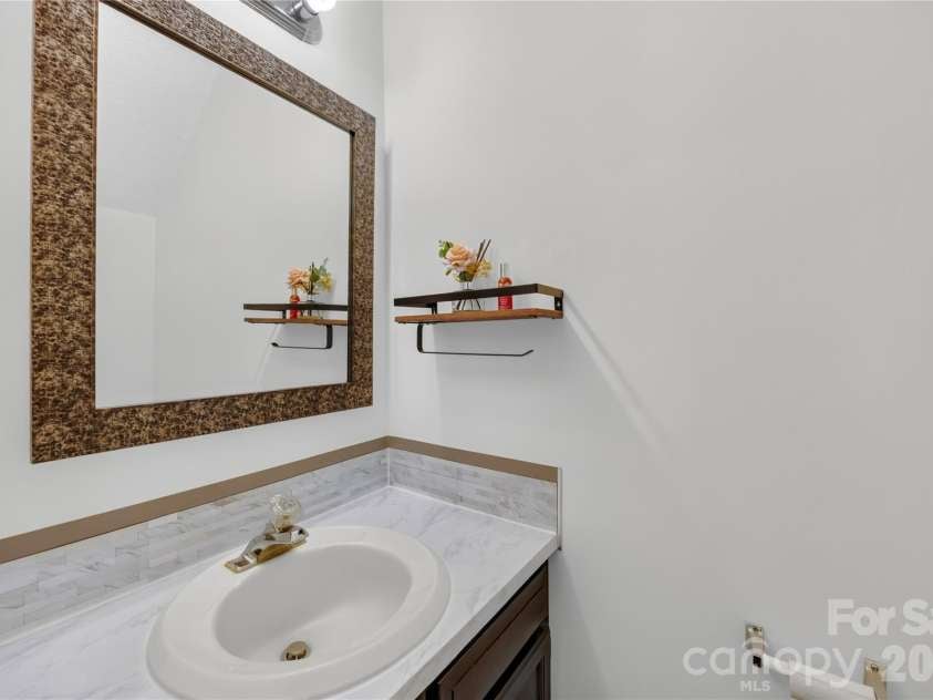 8426 Rust Wood Place, Charlotte, NC 28227.  MLS# CAR4417533, YatesRealty ID 46604. 
