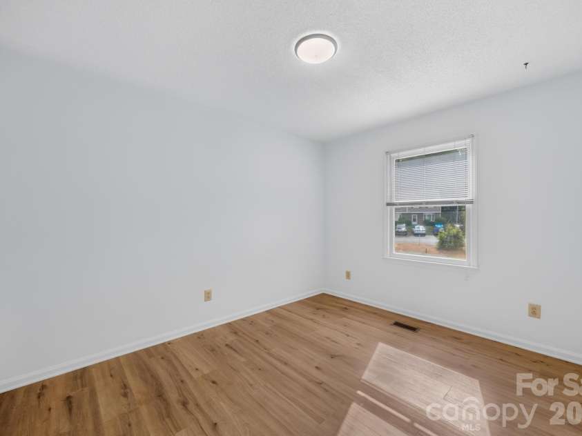 8426 Rust Wood Place, Charlotte, NC 28227.  MLS# CAR4417533, YatesRealty ID 46604. 