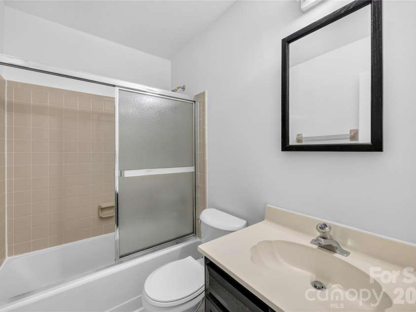 8426 Rust Wood Place, Charlotte, NC 28227.  MLS# CAR4417533, YatesRealty ID 46604. 