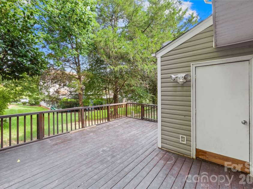 8426 Rust Wood Place, Charlotte, NC 28227.  MLS# CAR4417533, YatesRealty ID 46604. 