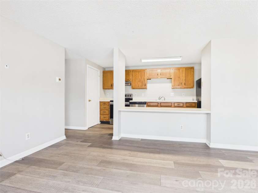 9511 Shannon Green Drive, Charlotte, NC 28213.  MLS# CAR4416304, YatesRealty ID 46605. 