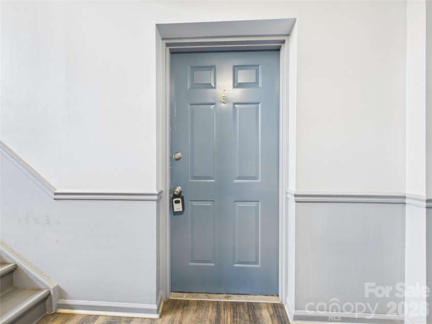 9511 Shannon Green Drive, Charlotte, NC 28213.  MLS# CAR4416304, YatesRealty ID 46605. 