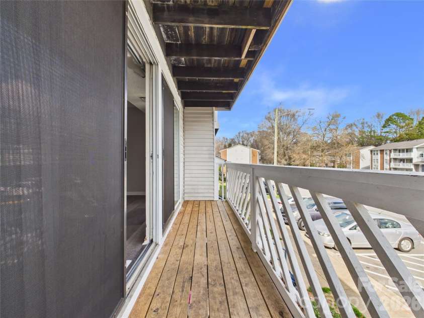 9511 Shannon Green Drive, Charlotte, NC 28213.  MLS# CAR4416304, YatesRealty ID 46605. 