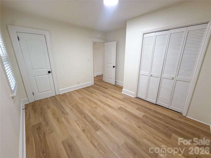 531 Front Street, Statesville, NC 28677.  MLS# CAR4417931, YatesRealty ID 46606. 