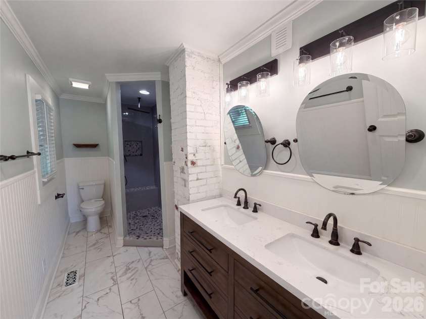 5630 New Hope Road, Belmont, NC 28012.  MLS# CAR4417950, YatesRealty ID 46607. 