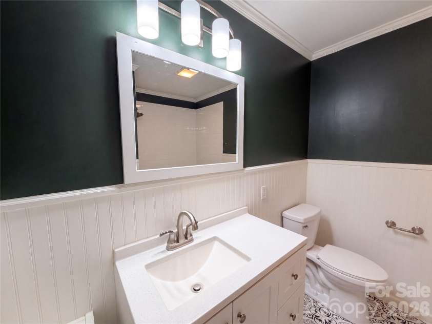 5630 New Hope Road, Belmont, NC 28012.  MLS# CAR4417950, YatesRealty ID 46607. 