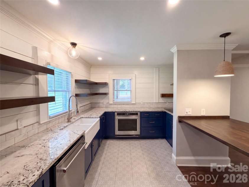 5630 New Hope Road, Belmont, NC 28012.  MLS# CAR4417950, YatesRealty ID 46607. 