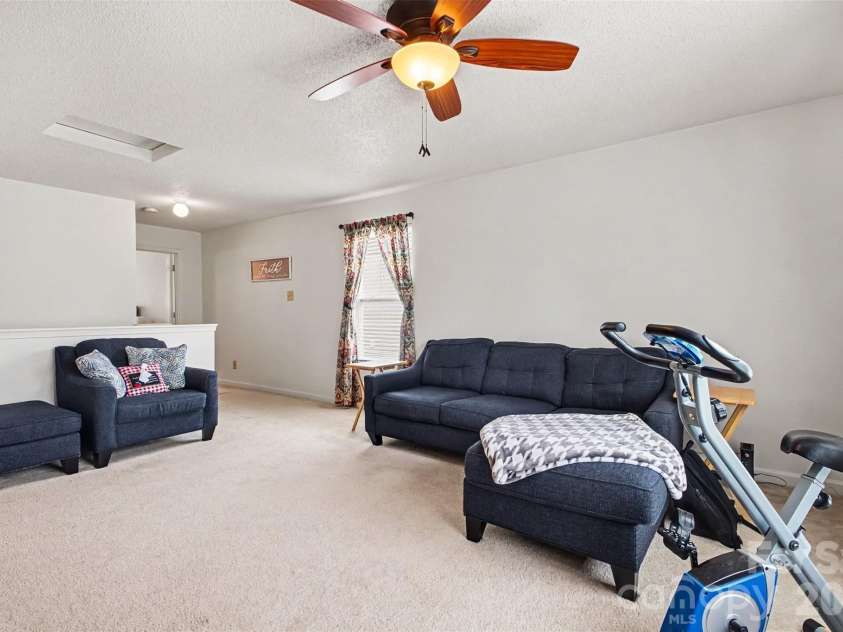 8602 Panglemont Drive, Charlotte, NC 28269.  MLS# CAR4417911, YatesRealty ID 46608. 