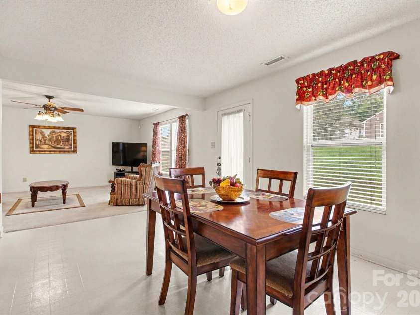 8602 Panglemont Drive, Charlotte, NC 28269.  MLS# CAR4417911, YatesRealty ID 46608. 