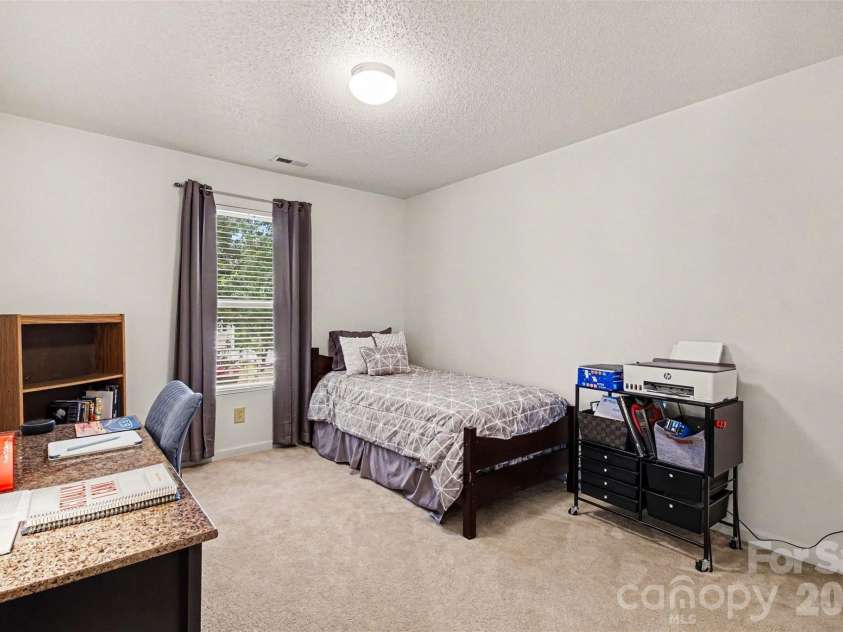 8602 Panglemont Drive, Charlotte, NC 28269.  MLS# CAR4417911, YatesRealty ID 46608. 