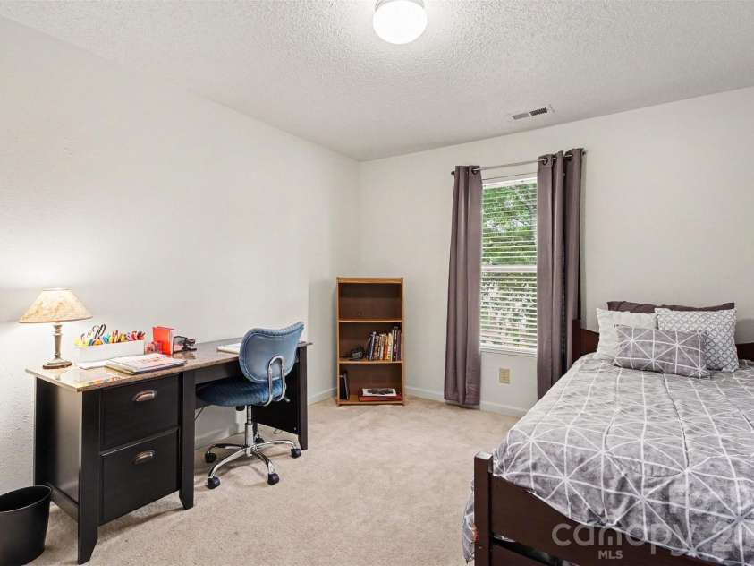 8602 Panglemont Drive, Charlotte, NC 28269.  MLS# CAR4417911, YatesRealty ID 46608. 