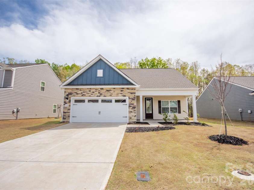 109 Brixham Loop, Troutman, NC 28166.  MLS# CAR4370110, YatesRealty ID 46609. 
