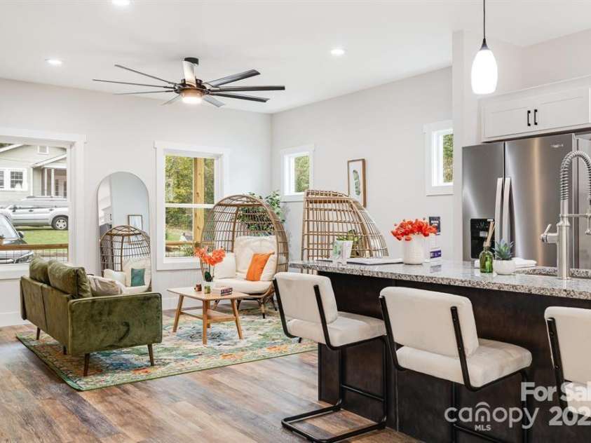 126 Winston Avenue, Asheville, NC 28803.  MLS# CAR4222824, YatesRealty ID 4661. 