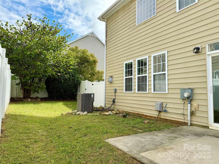 5520 Allison Lane, Charlotte, NC 28277.  MLS# CAR4292512, YatesRealty ID 4661. 