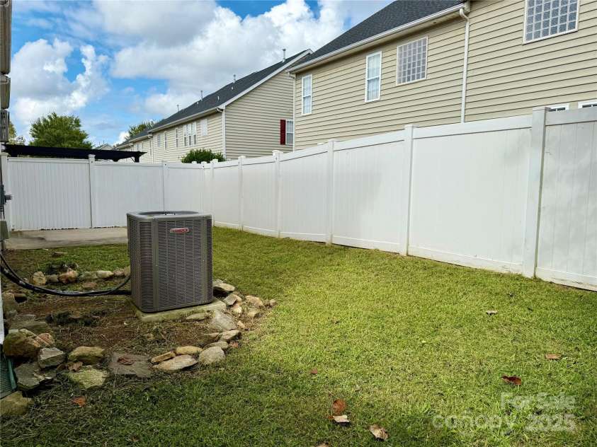 5520 Allison Lane, Charlotte, NC 28277.  MLS# CAR4292512, YatesRealty ID 4661. 