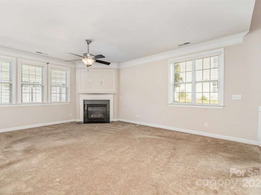 5520 Allison Lane, Charlotte, NC 28277.  MLS# CAR4292512, YatesRealty ID 4661. Living room without virtual staging