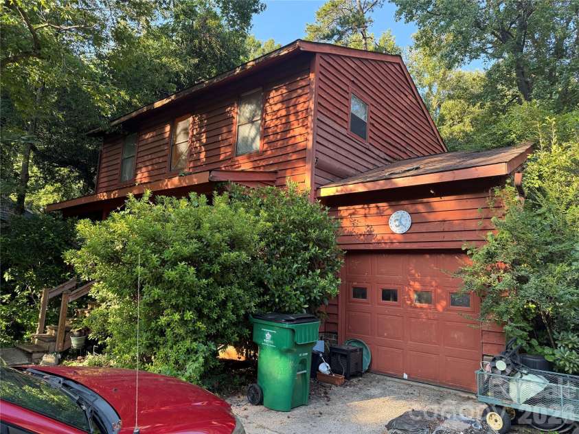 6636 Paloverde Lane, Charlotte, NC 28227.  MLS# CAR4416273, YatesRealty ID 46611. 