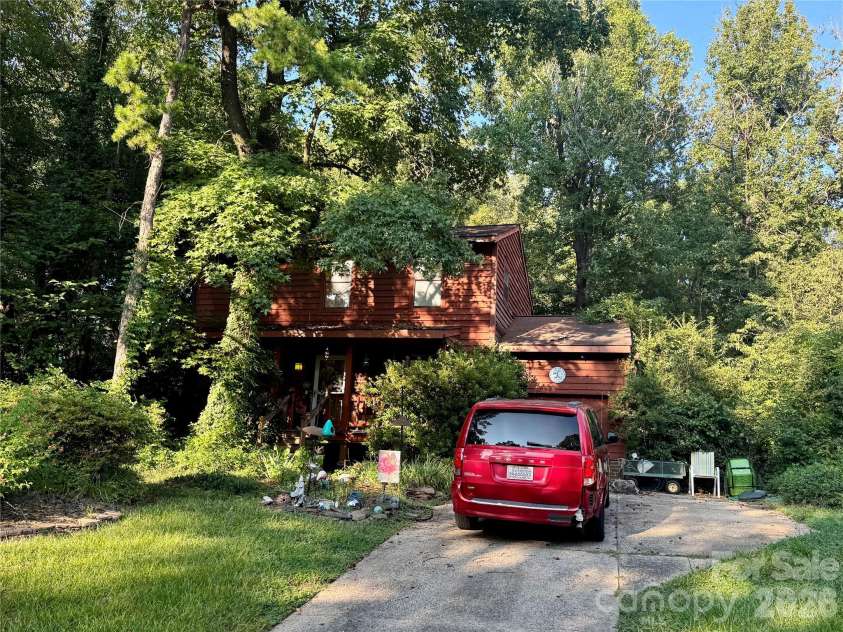 6636 Paloverde Lane, Charlotte, NC 28227.  MLS# CAR4416273, YatesRealty ID 46611. 