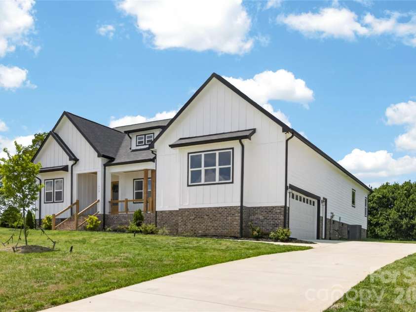 115 Augusta Lane, Shelby, NC 28150.  MLS# CAR4378533, YatesRealty ID 46613. 