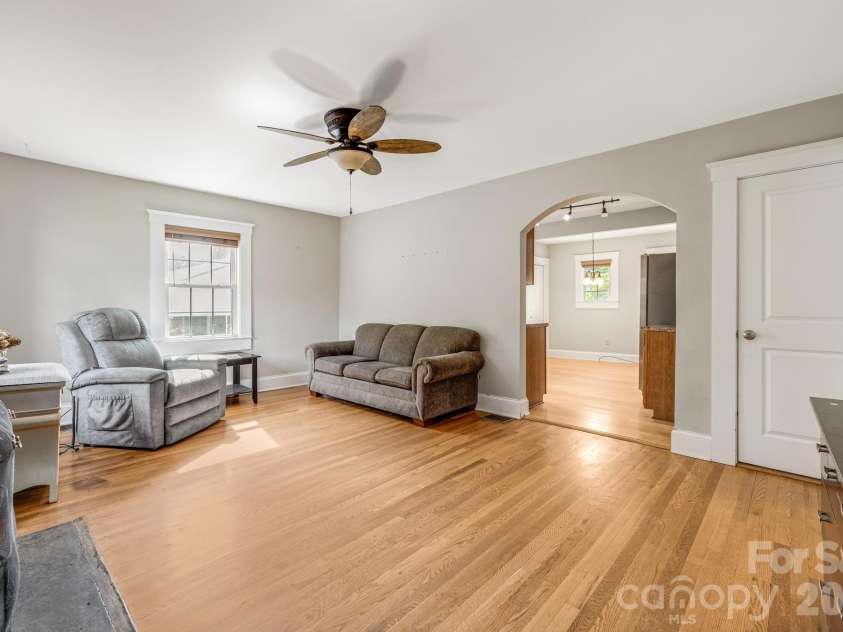 1 Hamburg Mountain Road, Weaverville, NC 28787.  MLS# CAR4413279, YatesRealty ID 46614. 