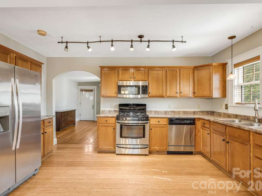 1 Hamburg Mountain Road, Weaverville, NC 28787.  MLS# CAR4413279, YatesRealty ID 46614. 
