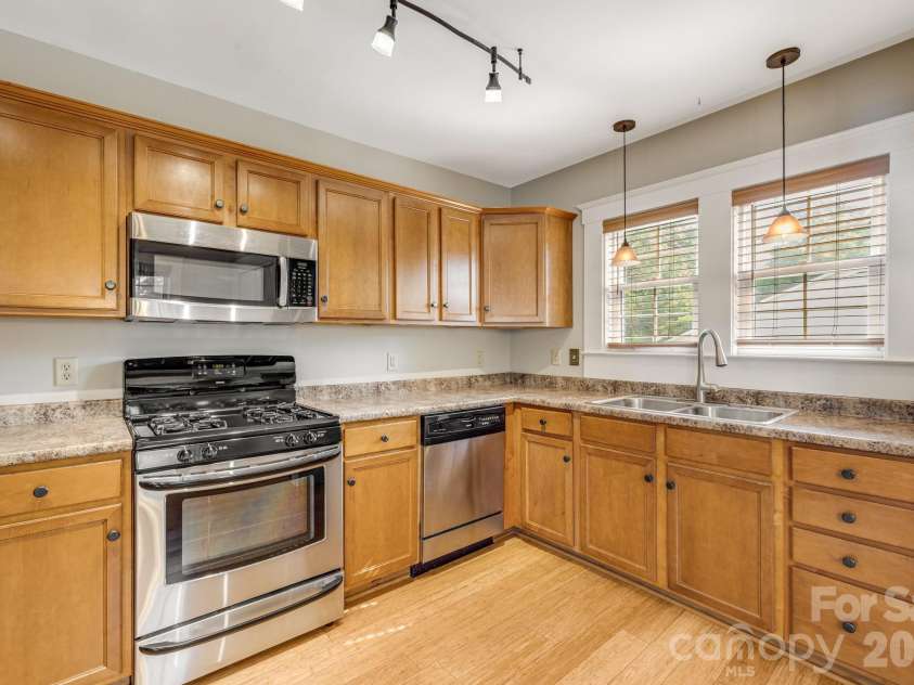 1 Hamburg Mountain Road, Weaverville, NC 28787.  MLS# CAR4413279, YatesRealty ID 46614. 