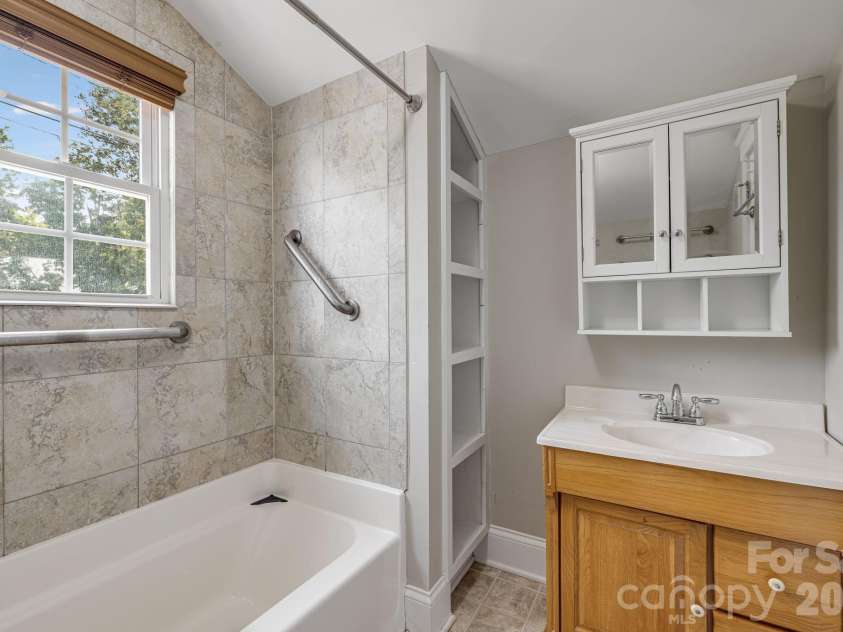 1 Hamburg Mountain Road, Weaverville, NC 28787.  MLS# CAR4413279, YatesRealty ID 46614. 