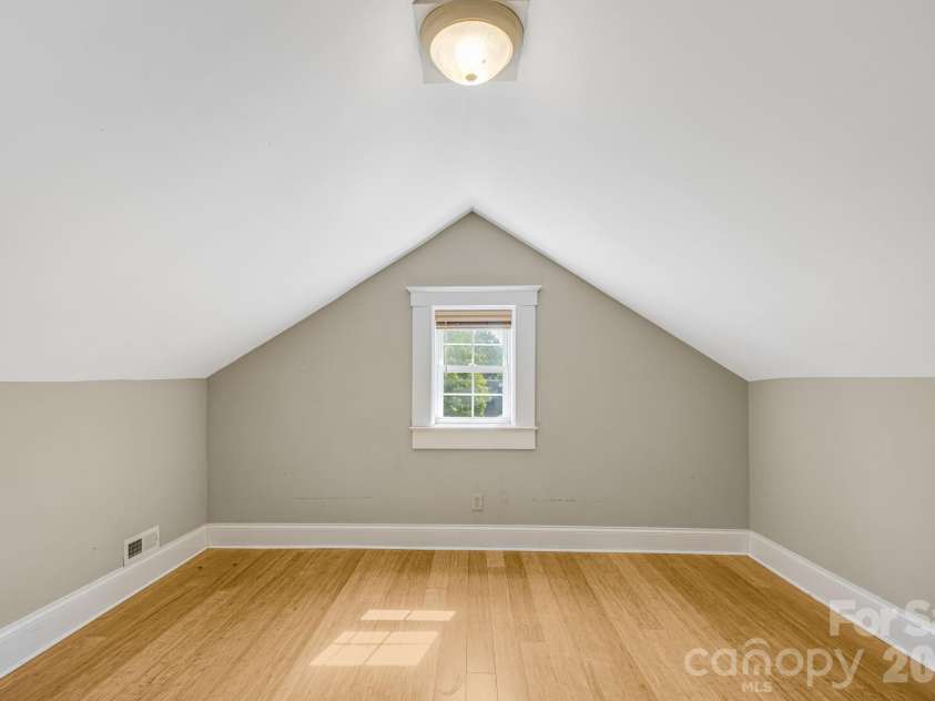 1 Hamburg Mountain Road, Weaverville, NC 28787.  MLS# CAR4413279, YatesRealty ID 46614. 