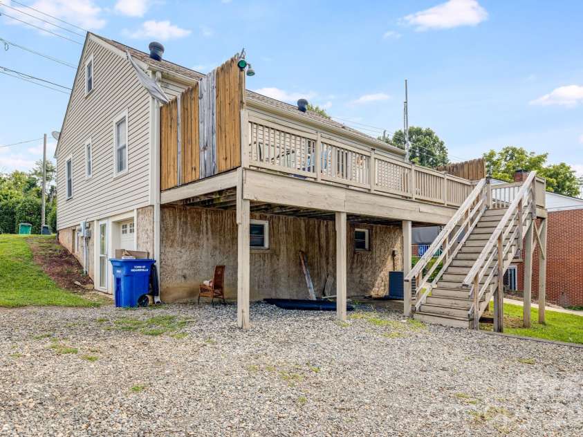 1 Hamburg Mountain Road, Weaverville, NC 28787.  MLS# CAR4413279, YatesRealty ID 46614. 