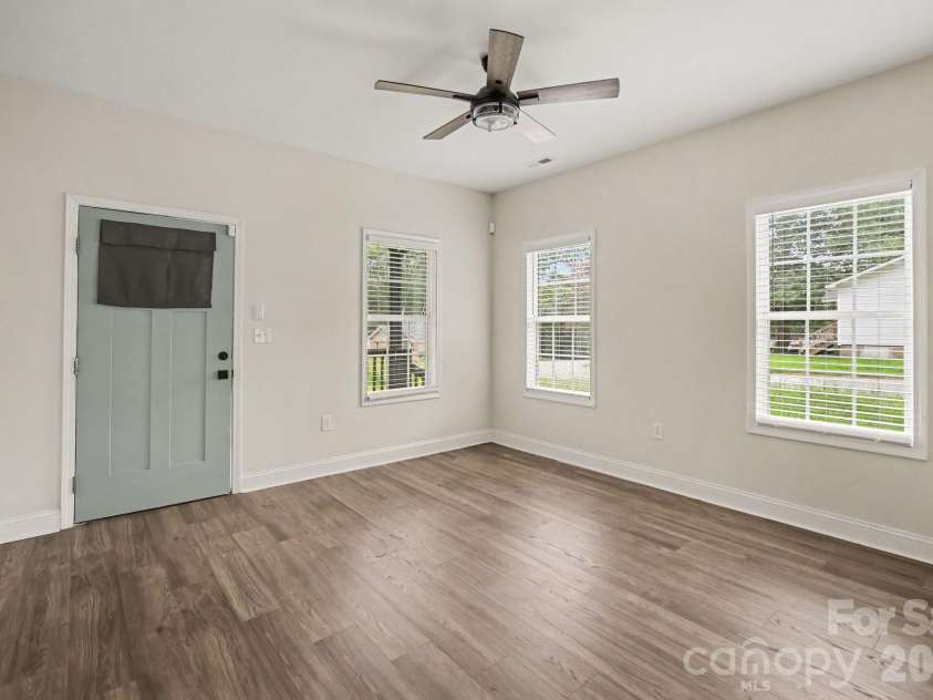 1402 Essex Avenue, Gastonia, NC 28052.  MLS# CAR4417694, YatesRealty ID 46615. 