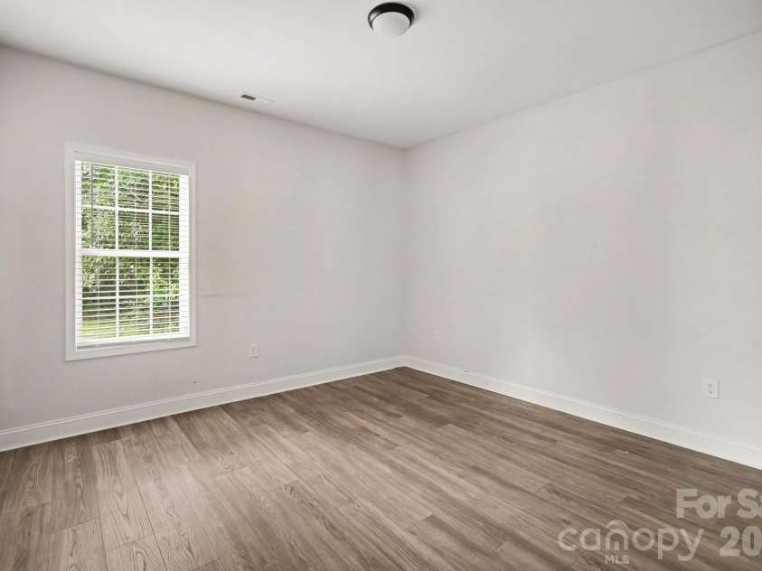 1402 Essex Avenue, Gastonia, NC 28052.  MLS# CAR4417694, YatesRealty ID 46615. 