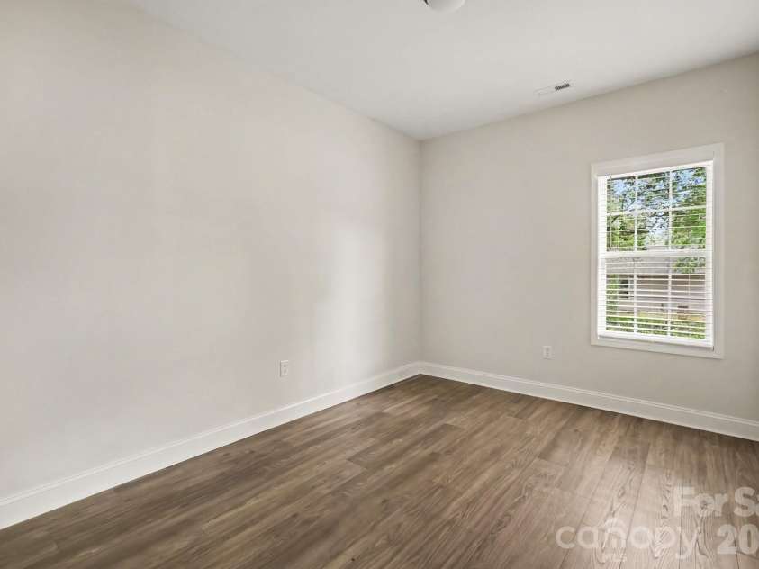 1402 Essex Avenue, Gastonia, NC 28052.  MLS# CAR4417694, YatesRealty ID 46615. 