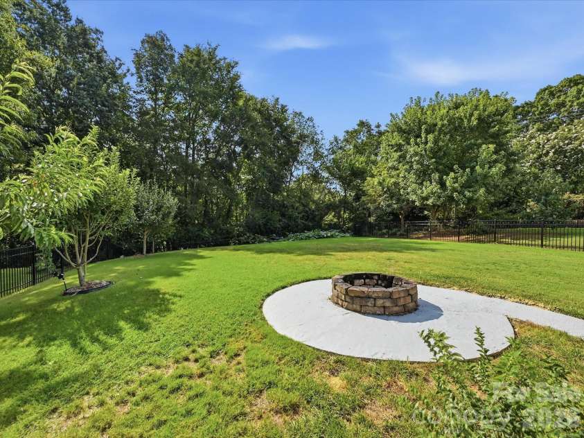 2400 Sierra Chase Drive, Monroe, NC 28112.  MLS# CAR4417528, YatesRealty ID 46616. 