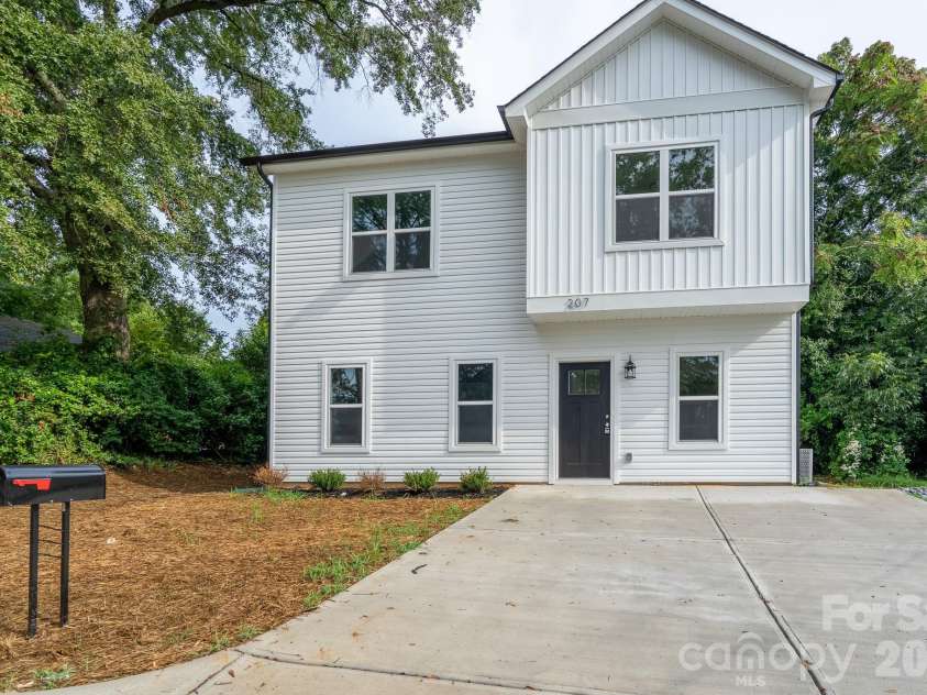207 Elm Street, Shelby, NC 28150.  MLS# CAR4417480, YatesRealty ID 46618. 