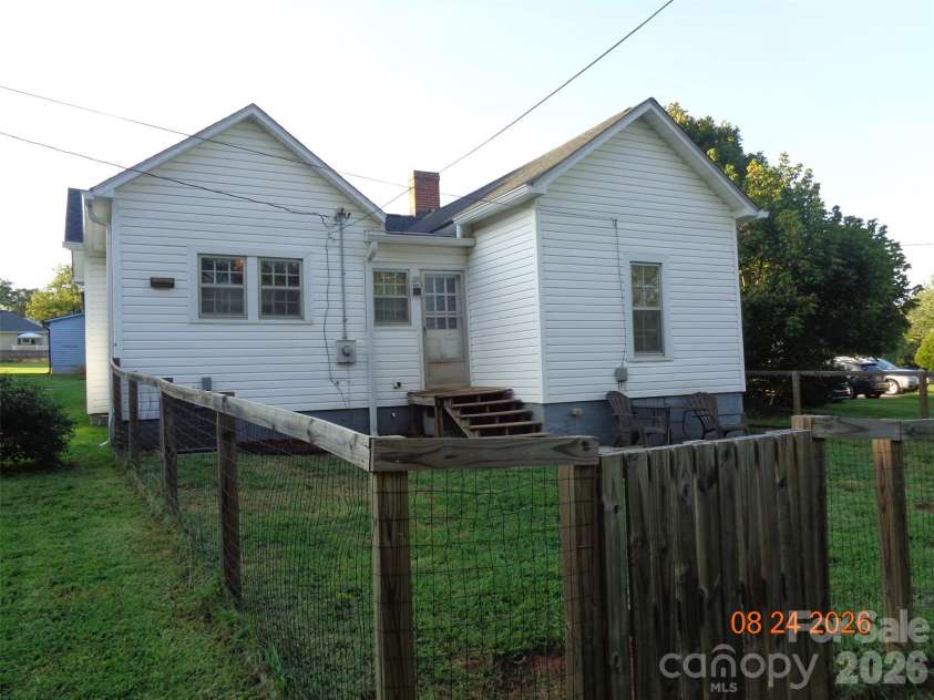 107 Bickett Street, Morganton, NC 28655.  MLS# CAR4417888, YatesRealty ID 46619. 