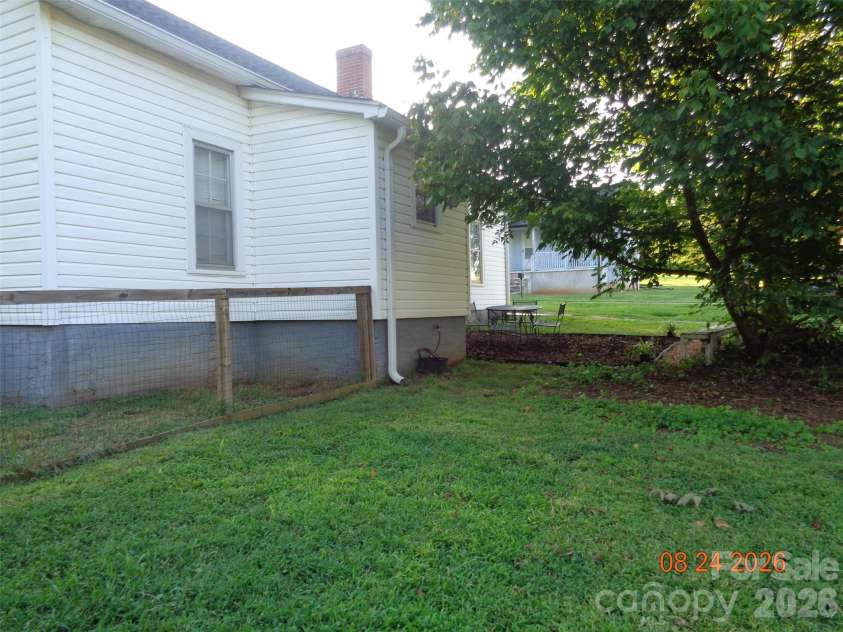 107 Bickett Street, Morganton, NC 28655.  MLS# CAR4417888, YatesRealty ID 46619. 