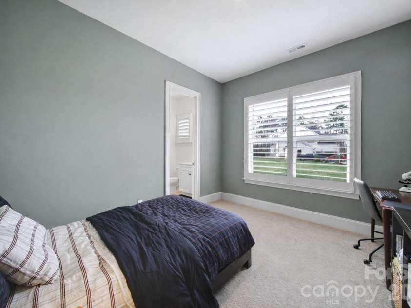 116 Broad Birch Drive, Davidson, NC 28036.  MLS# CAR4354285, YatesRealty ID 4662. Bedroom/Guest Suite on Main Level