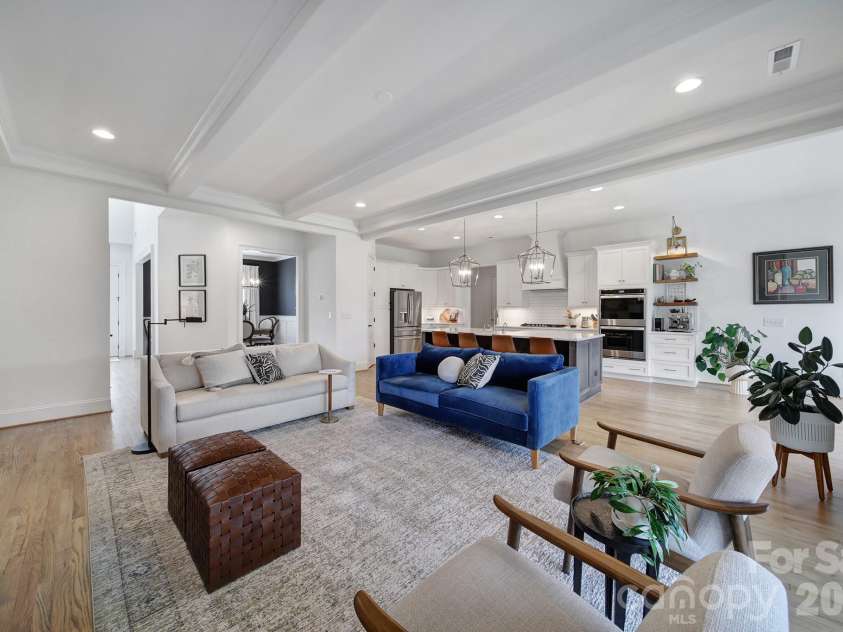 116 Broad Birch Drive, Davidson, NC 28036.  MLS# CAR4354285, YatesRealty ID 4662. Family Room