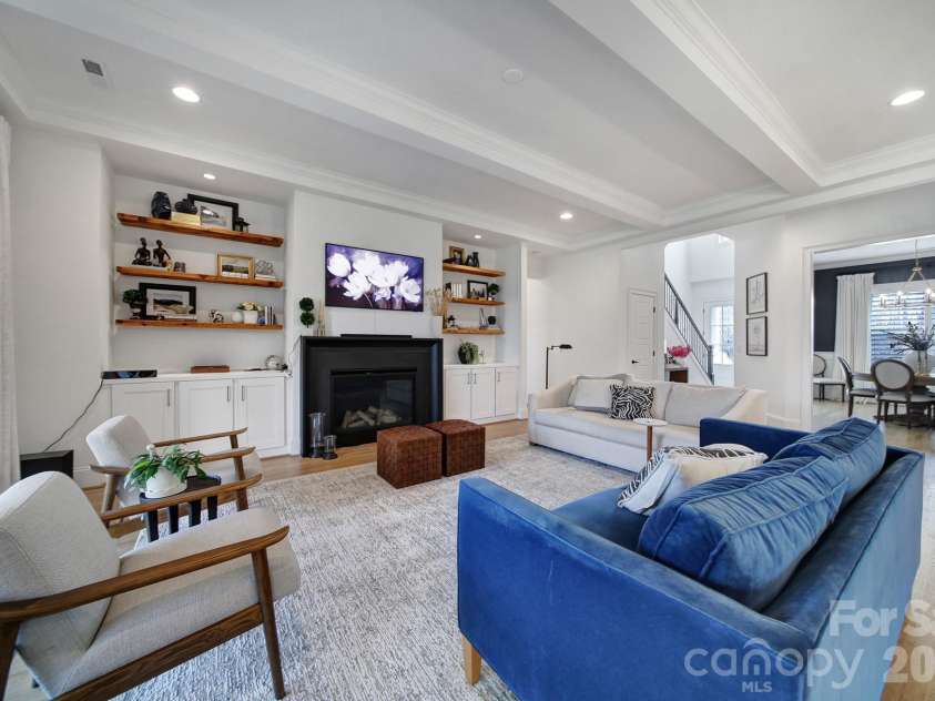 116 Broad Birch Drive, Davidson, NC 28036.  MLS# CAR4354285, YatesRealty ID 4662. Family Room