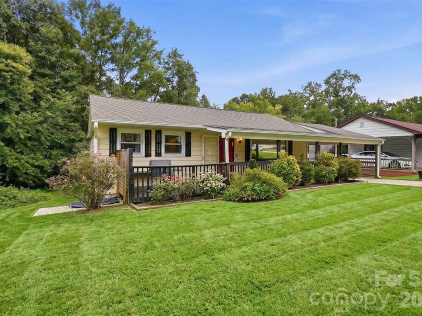 1326 Washington Lane, Kannapolis, NC 28083.  MLS# CAR4415999, YatesRealty ID 46620. 