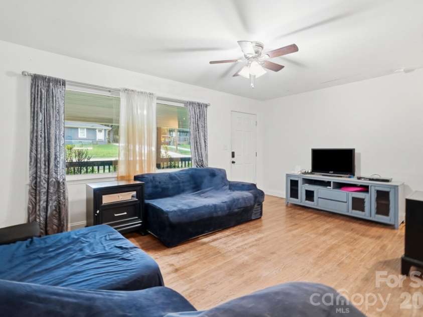 1326 Washington Lane, Kannapolis, NC 28083.  MLS# CAR4415999, YatesRealty ID 46620. 