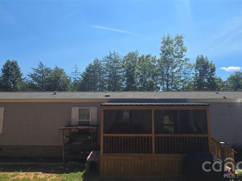 77 Raccoon Ridge, Marion, NC 28732.  MLS# CAR4417871, YatesRealty ID 46621. 