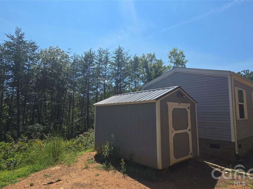77 Raccoon Ridge, Marion, NC 28732.  MLS# CAR4417871, YatesRealty ID 46621. 