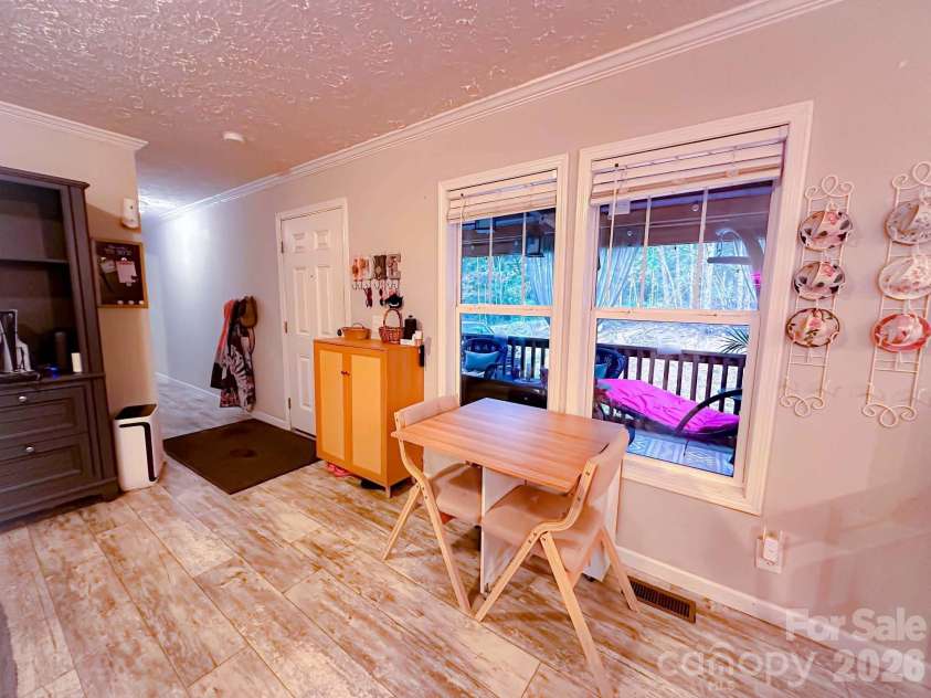 77 Raccoon Ridge, Marion, NC 28752.  MLS# CAR4417871, YatesRealty ID 46621. 