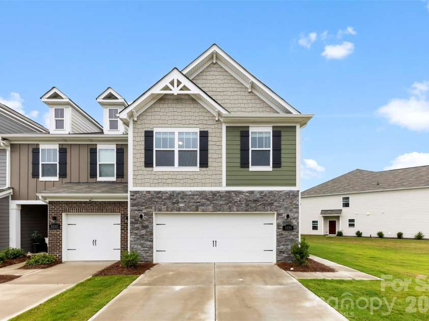 5250 Maynard Hill Drive, Monroe, NC 28110.  MLS# CAR4417834, YatesRealty ID 46622. End Unit