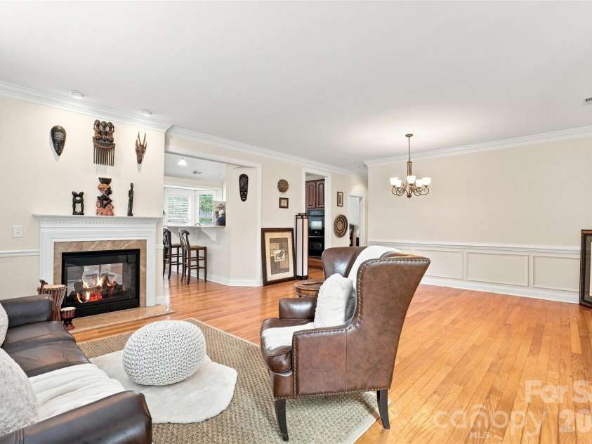 4409 Squirrel Trail Lane, Charlotte, NC 28269.  MLS# CAR4417960, YatesRealty ID 46623. Great Room & Dining Area - Open Floor plan