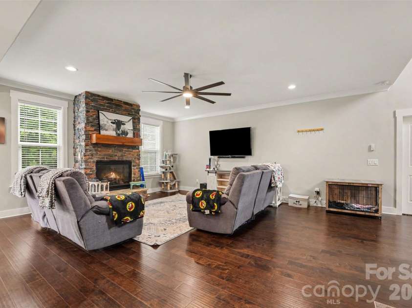 496 Bellingshire Drive, Mt Ulla, NC 28125.  MLS# CAR4417226, YatesRealty ID 46624. 