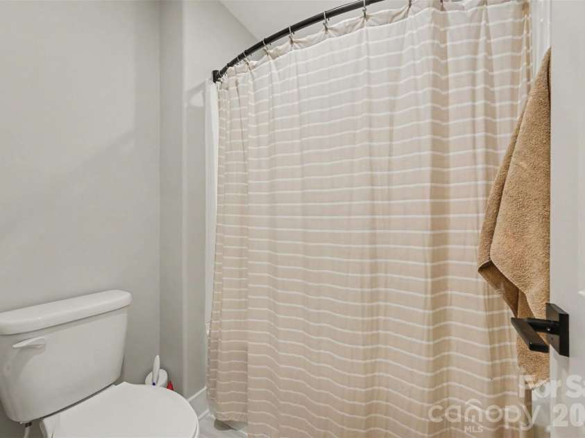 496 Bellingshire Drive, Mt Ulla, NC 28125.  MLS# CAR4417226, YatesRealty ID 46624. 